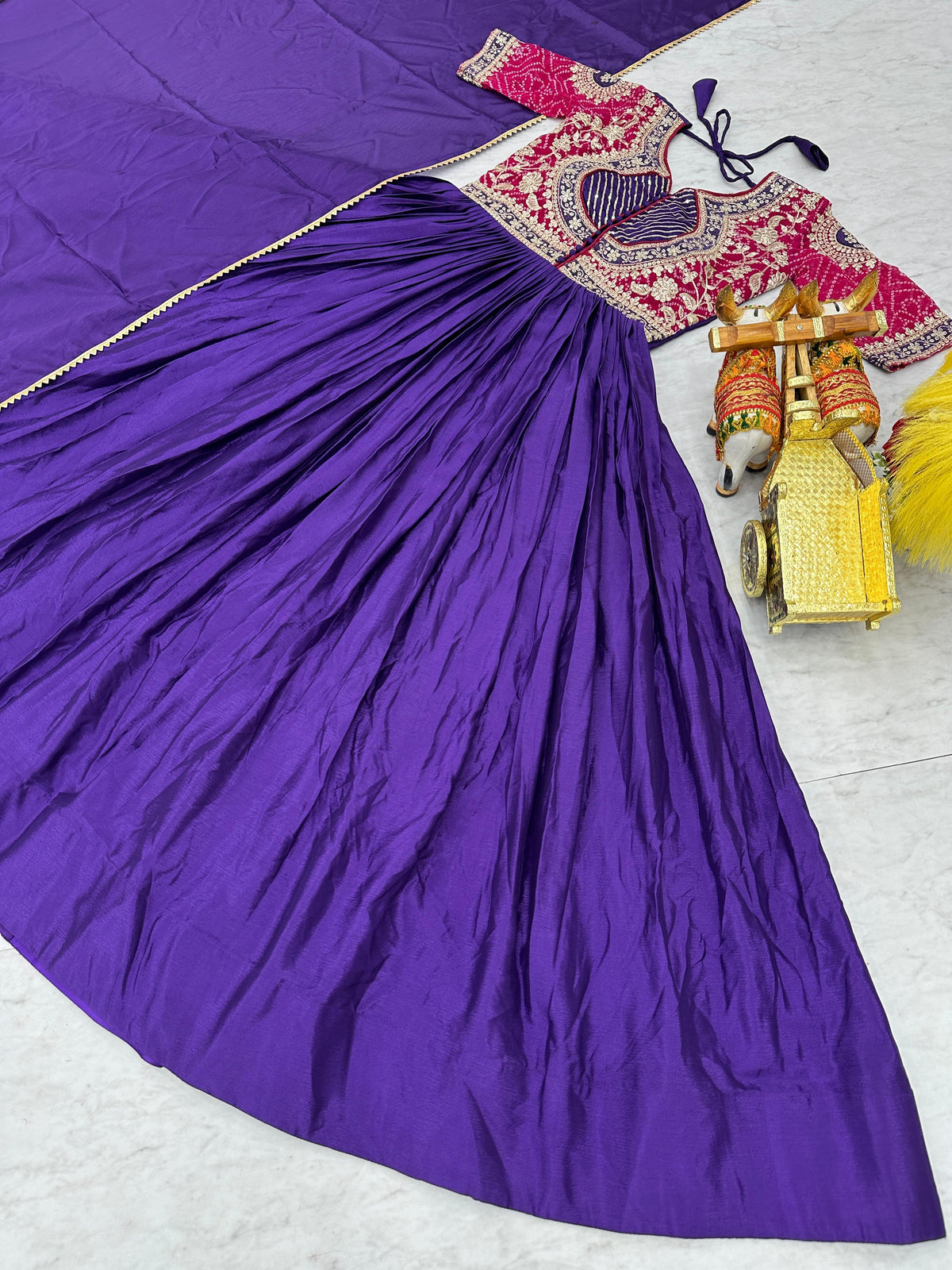 Robe indienne mauve, rose & doré