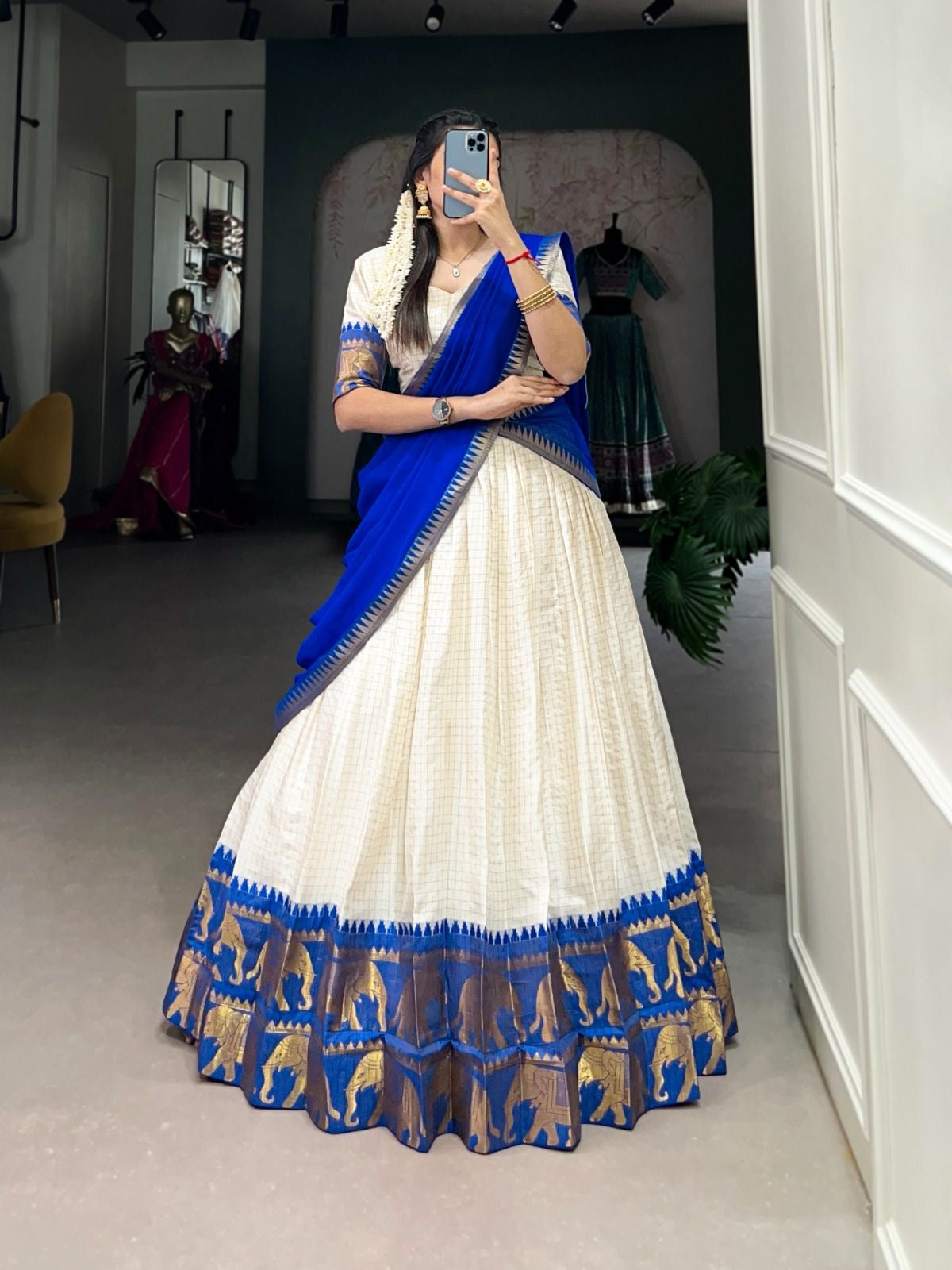 Lehenga à carreaux blanc, bleu & doré
