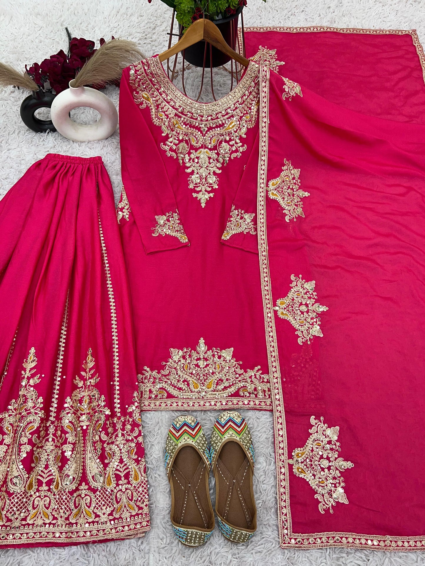 Ensemble haut, pantalon & écharpe, rose cerise et doré