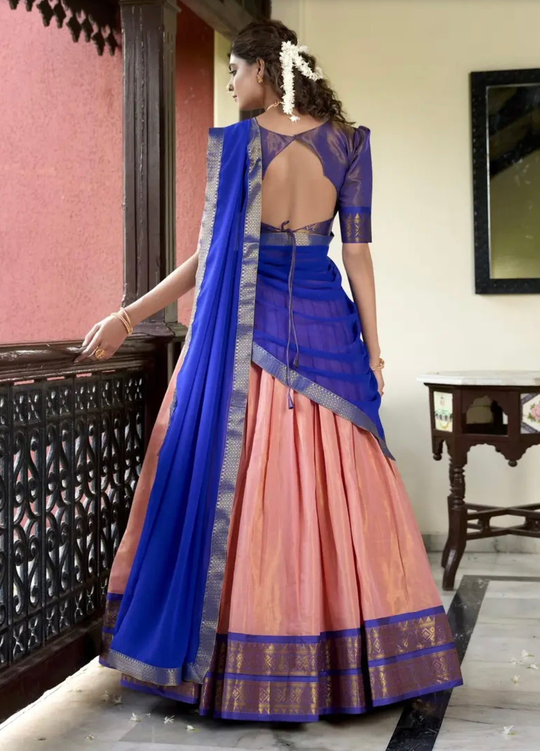 Lehenga saumon & bleu royal