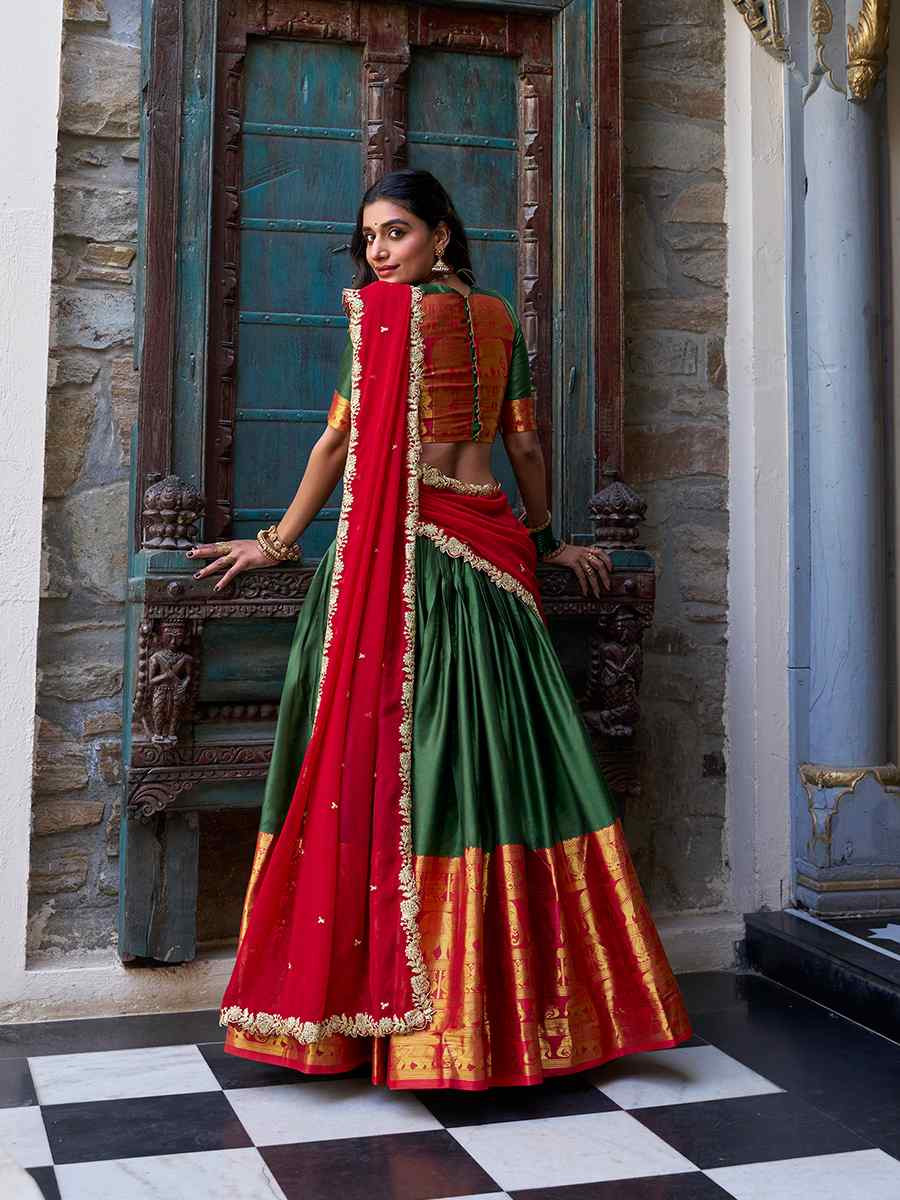 Lehenga vert, rouge & doré