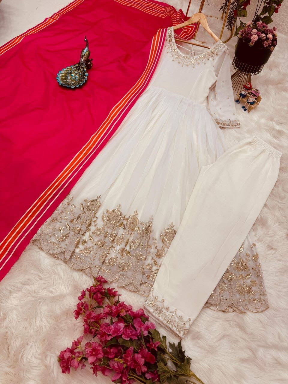 Robe indienne blanc cassé & doré