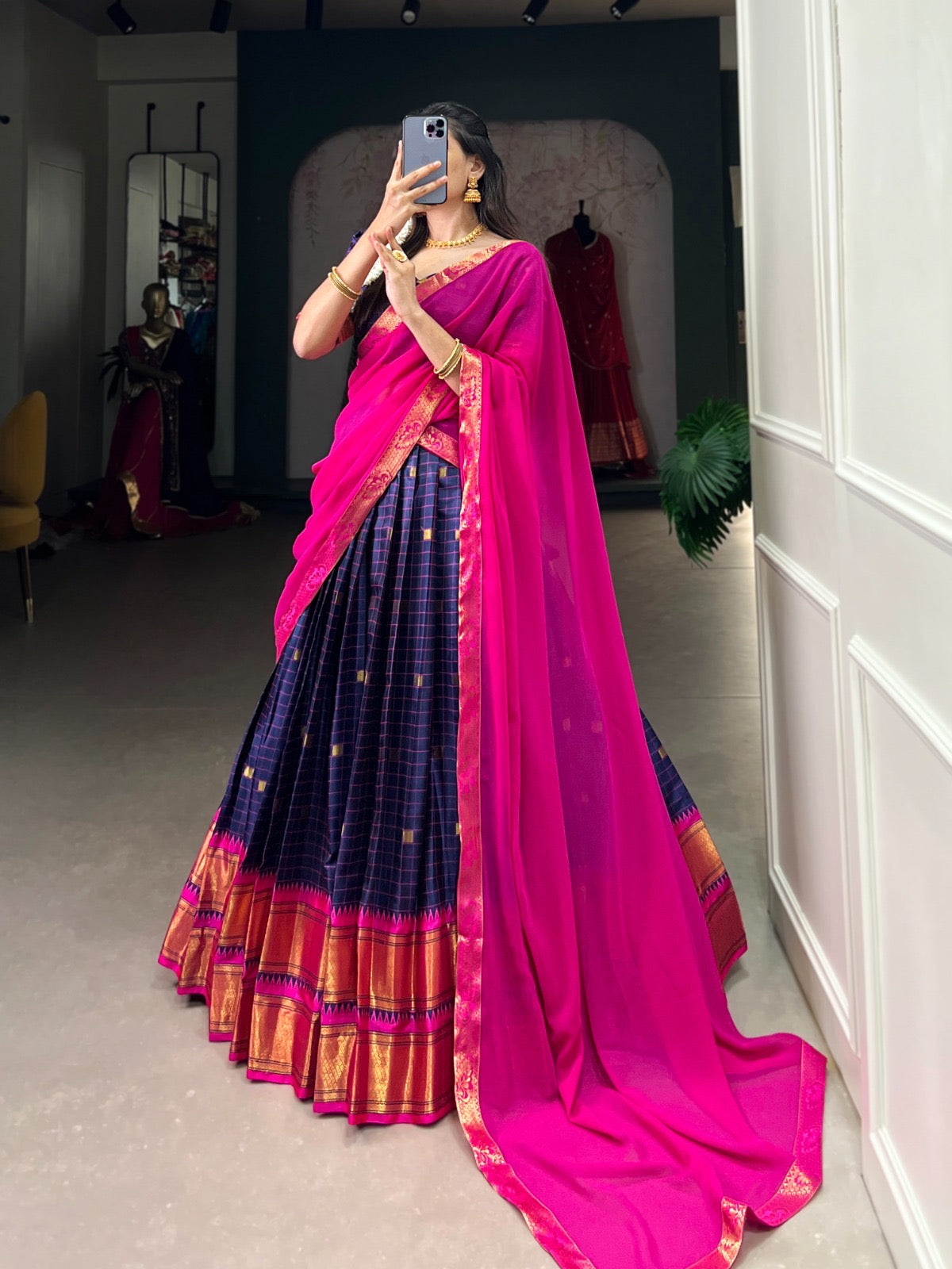 Lehenga à carreaux bleu foncé, rose & doré