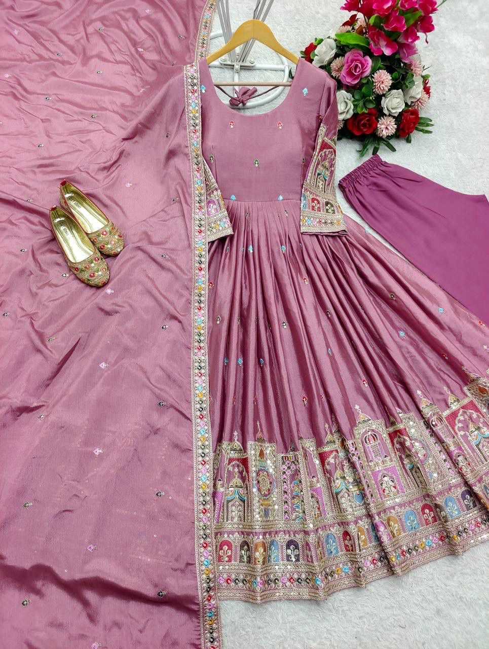 Robe parme & doré