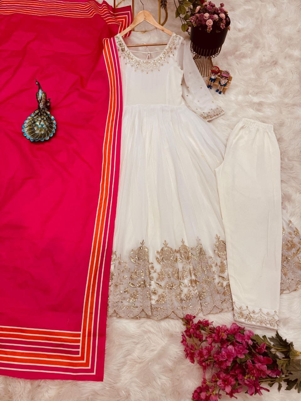 Robe indienne blanc cassé & doré