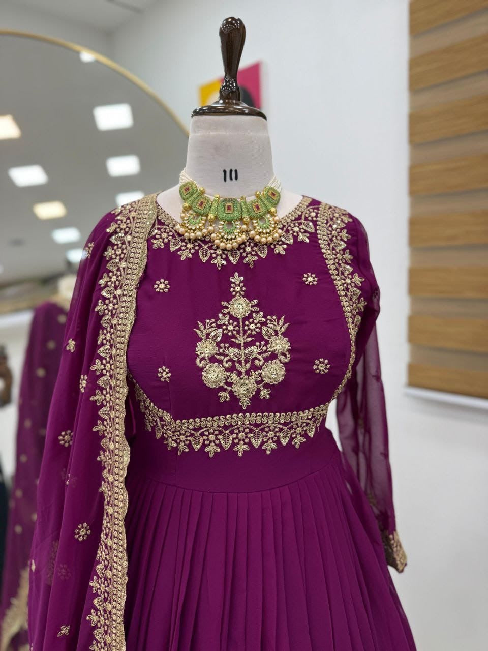 Robe mauve & doré
