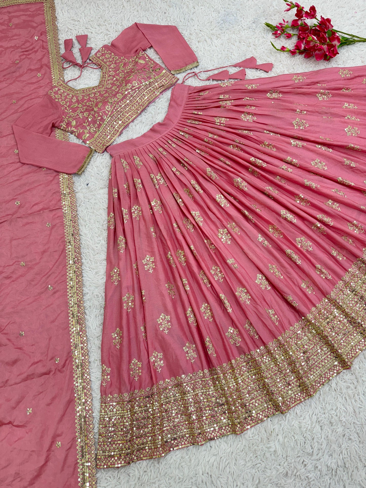 Lehenga rose & doré