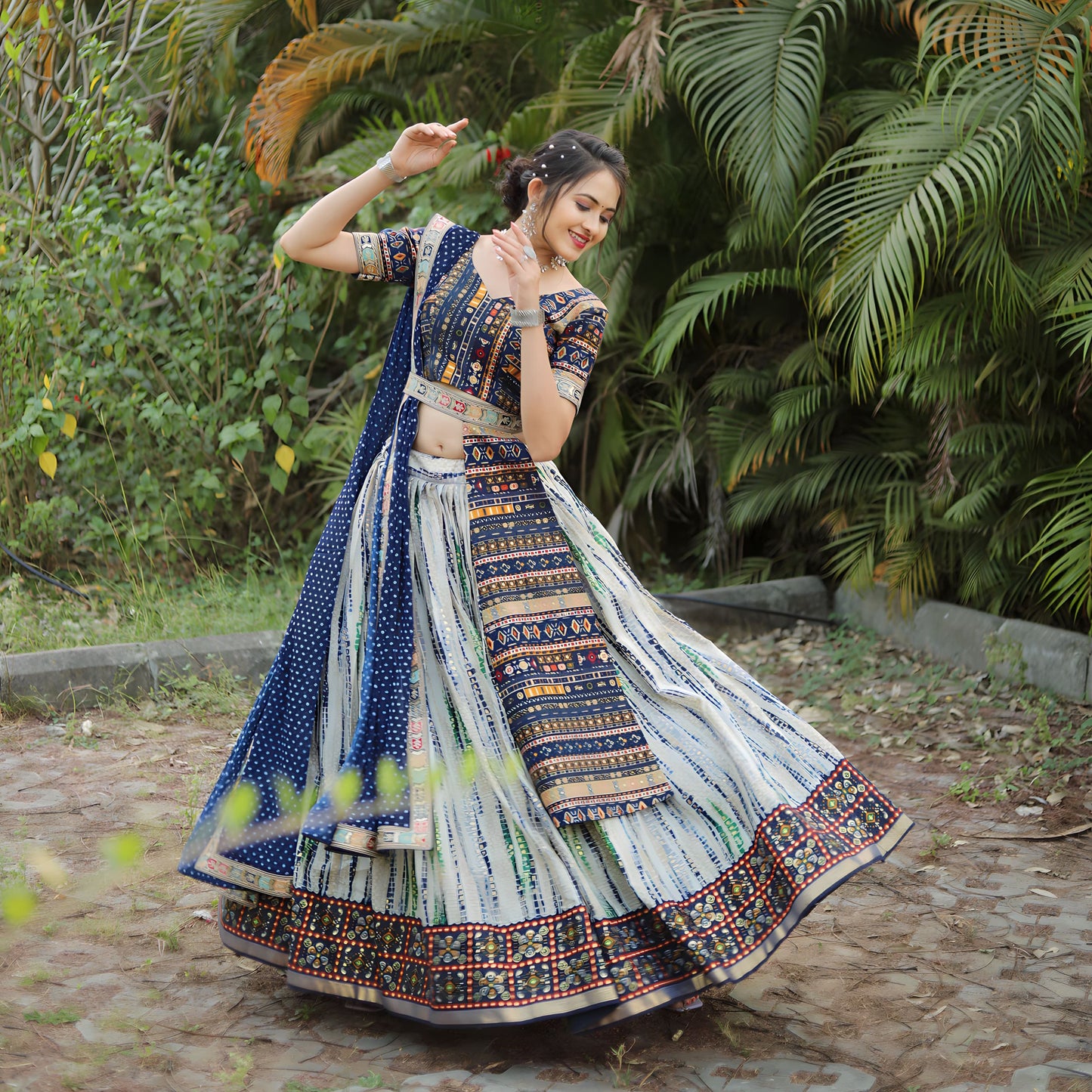 Lehenga design bleu