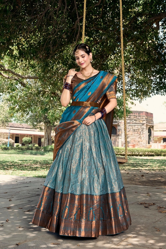 Lehenga design bleu & doré