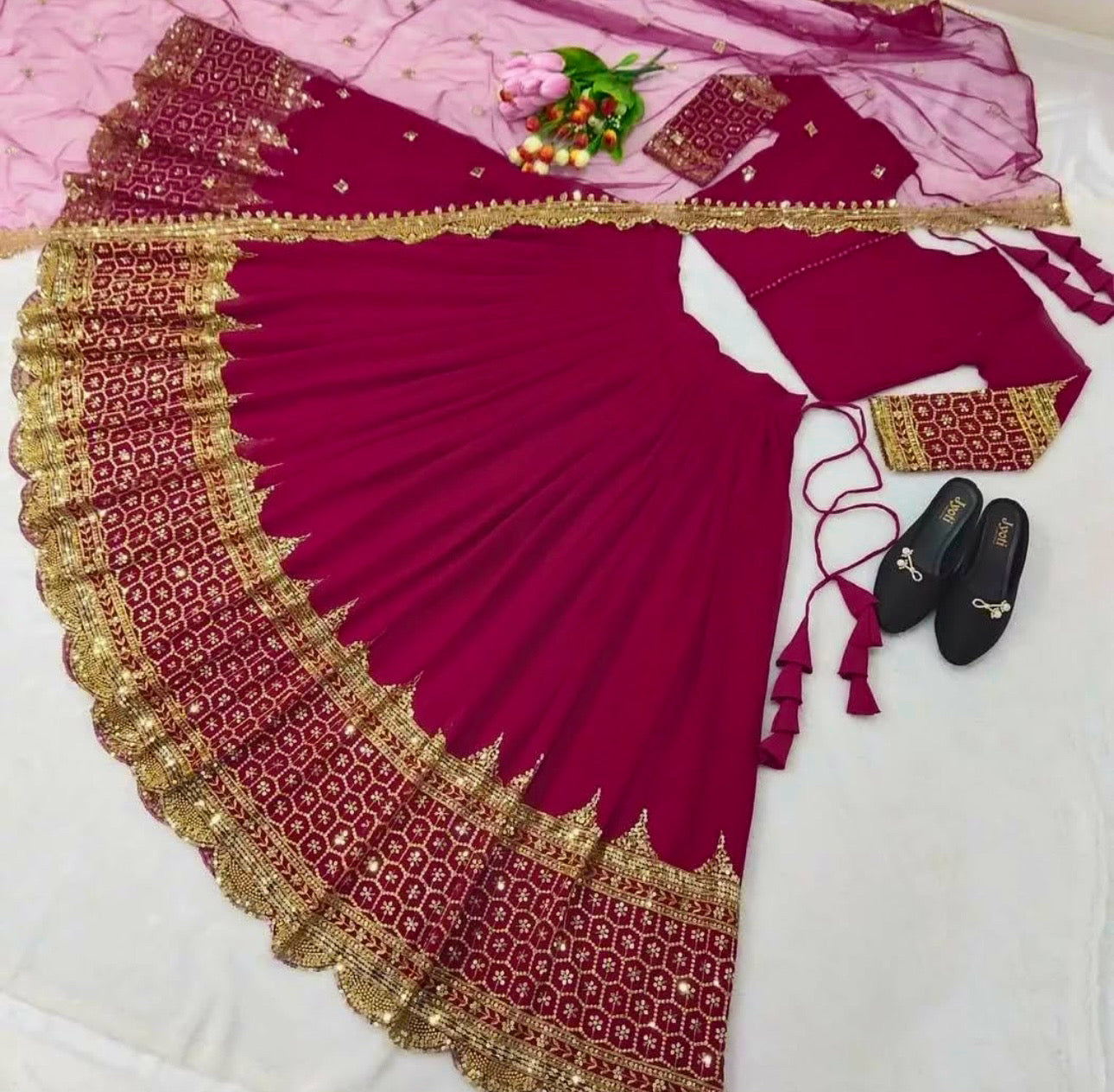 Lehenga rouge framboise & doré