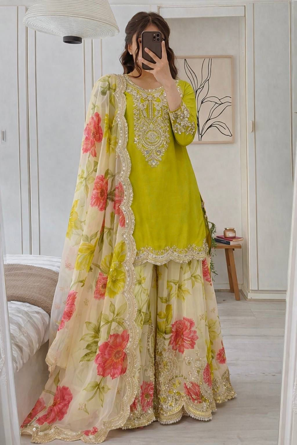 Ensemble palazzo vert & rose à motifs fleuris