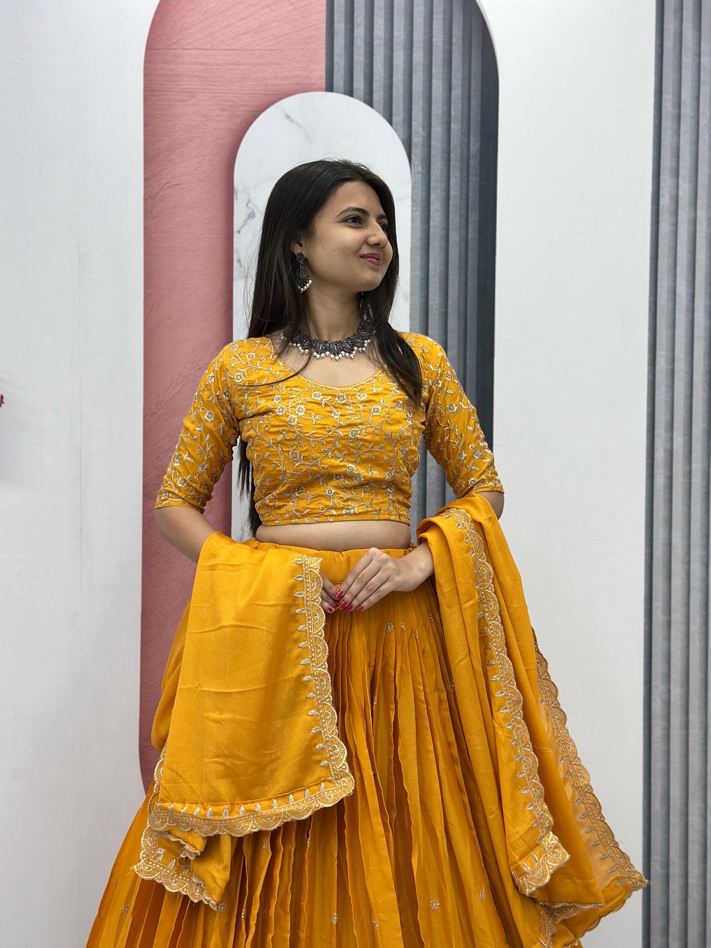 Lehenga jaune & doré