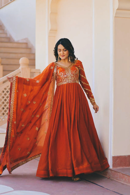 Robe terracotta & doré