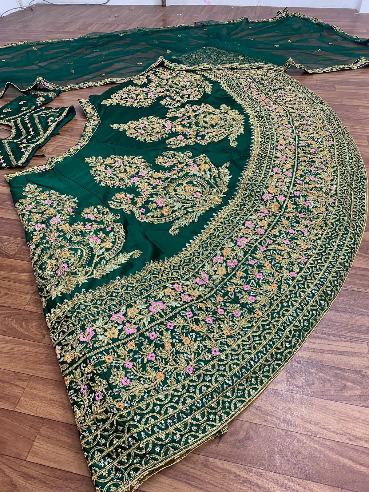 Lehenga vert & doré