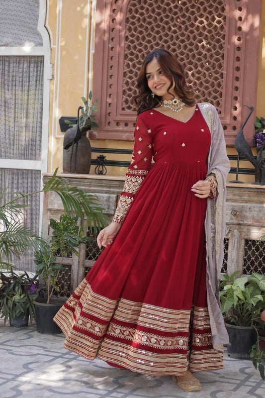 Robe rouge & doré