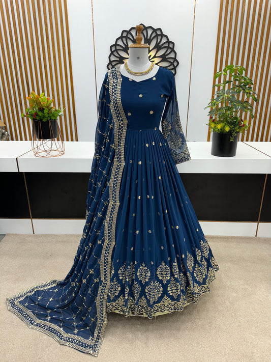 Robe bleu foncé & doré