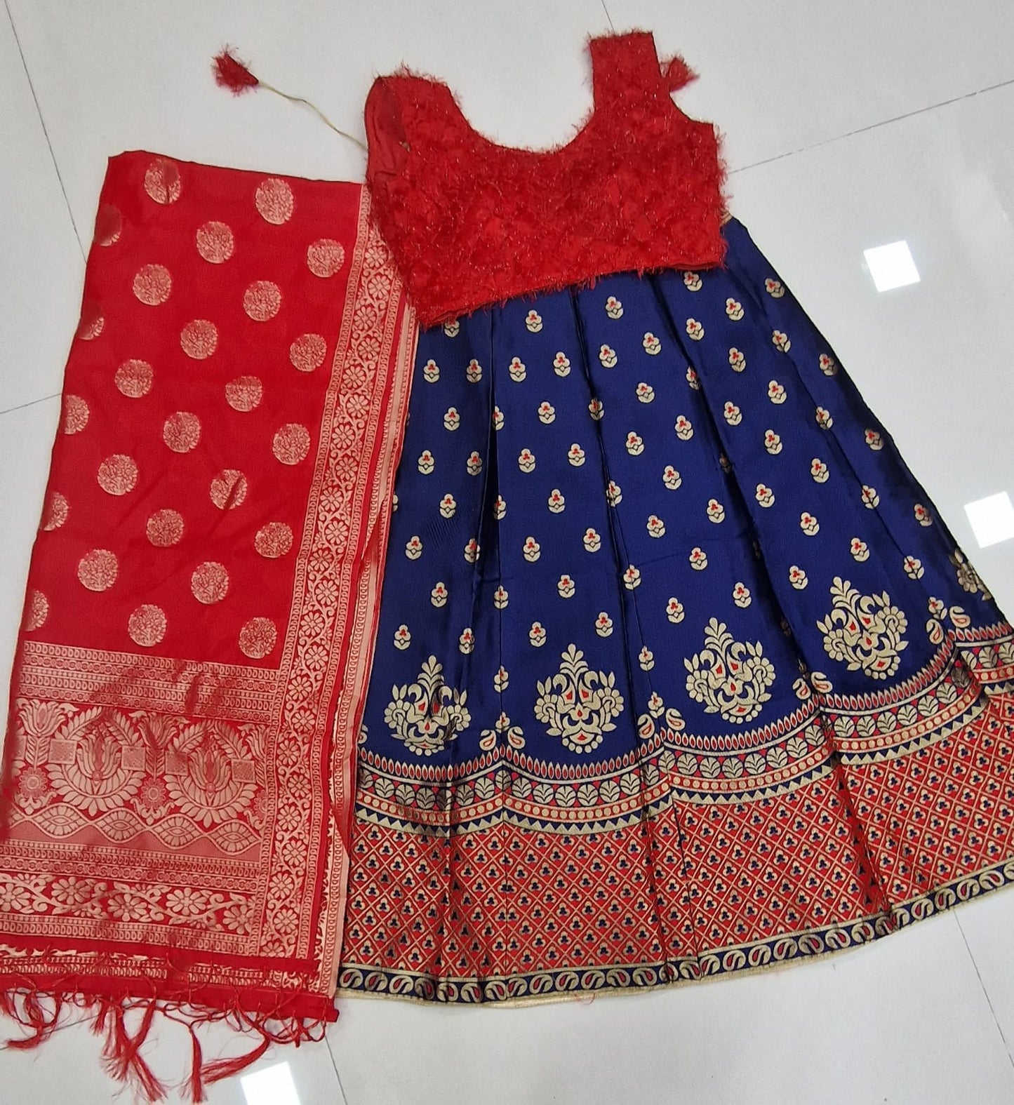 Lehenga banarasi bleu foncé & rouge