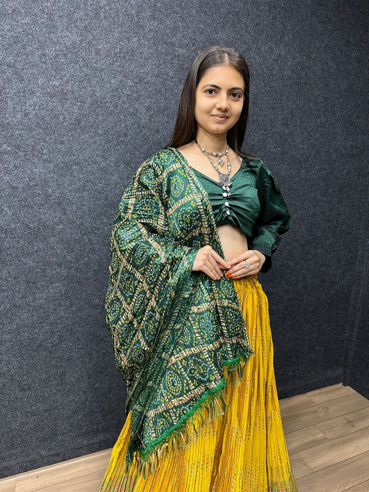 Lehenga design jaune & vert