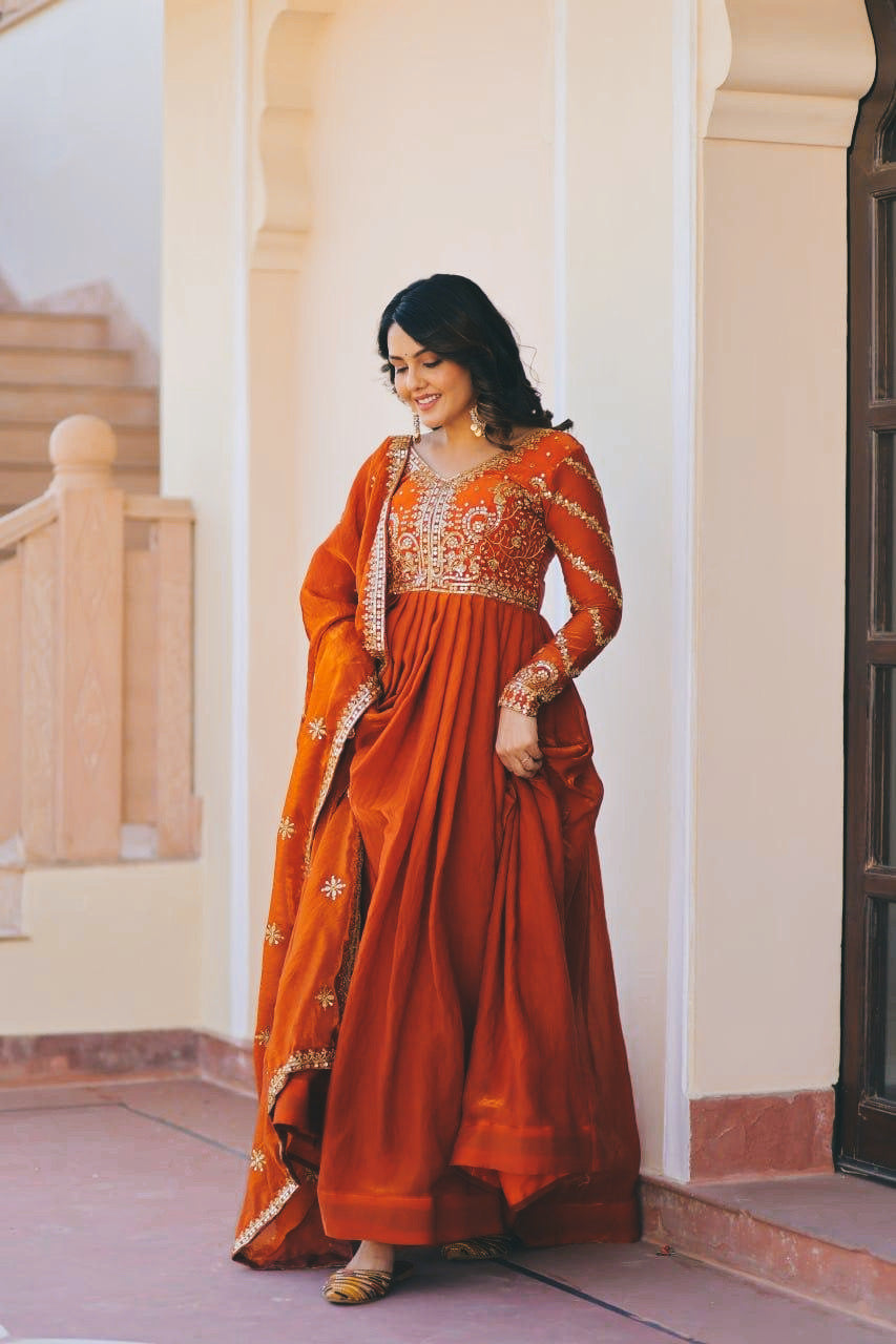 Robe terracotta & doré