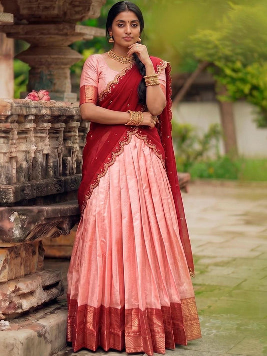 Lehenga rose, rouge & doré
