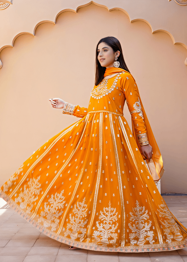Robe jaune moutarde & doré