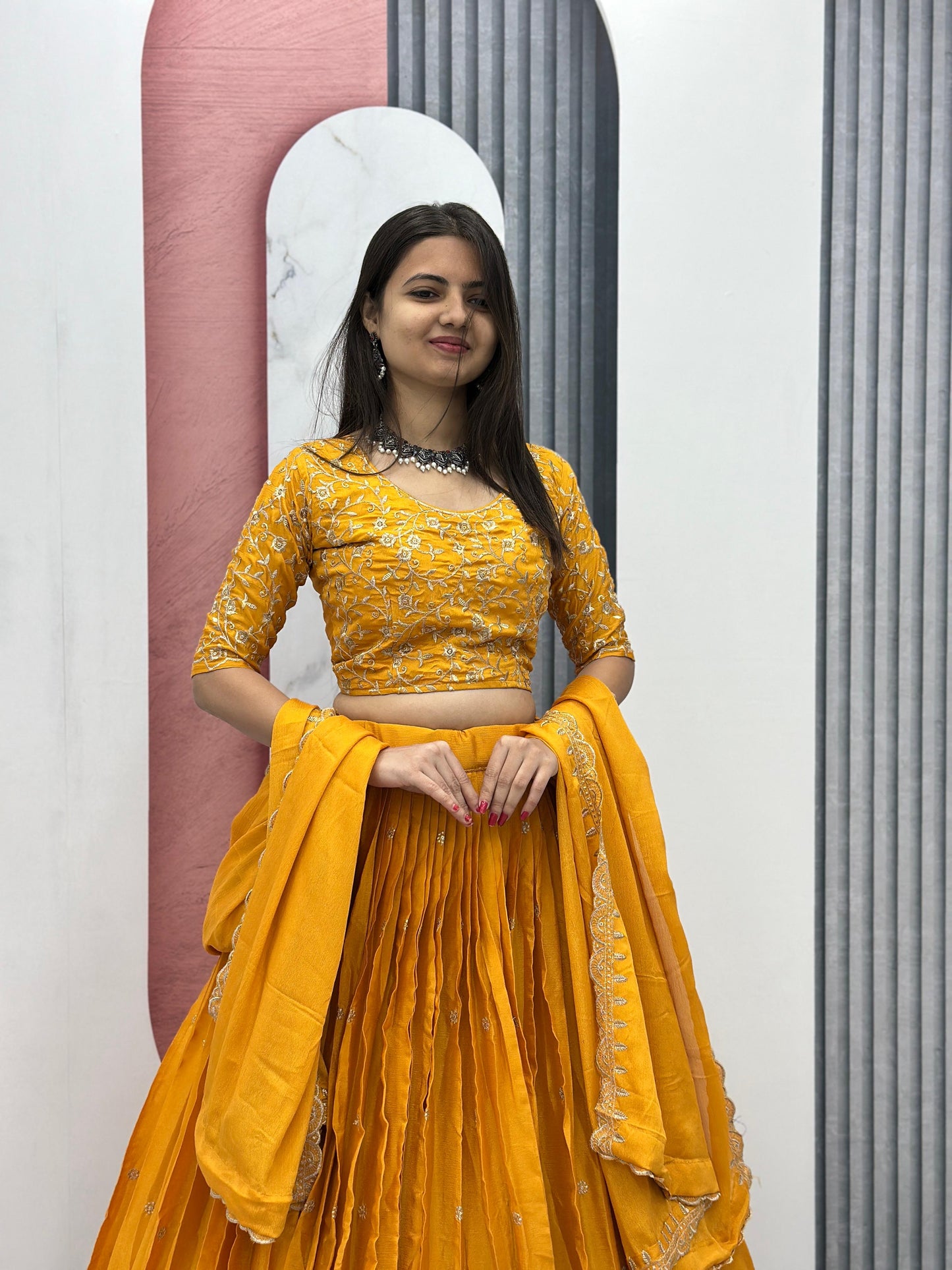 Lehenga jaune & doré