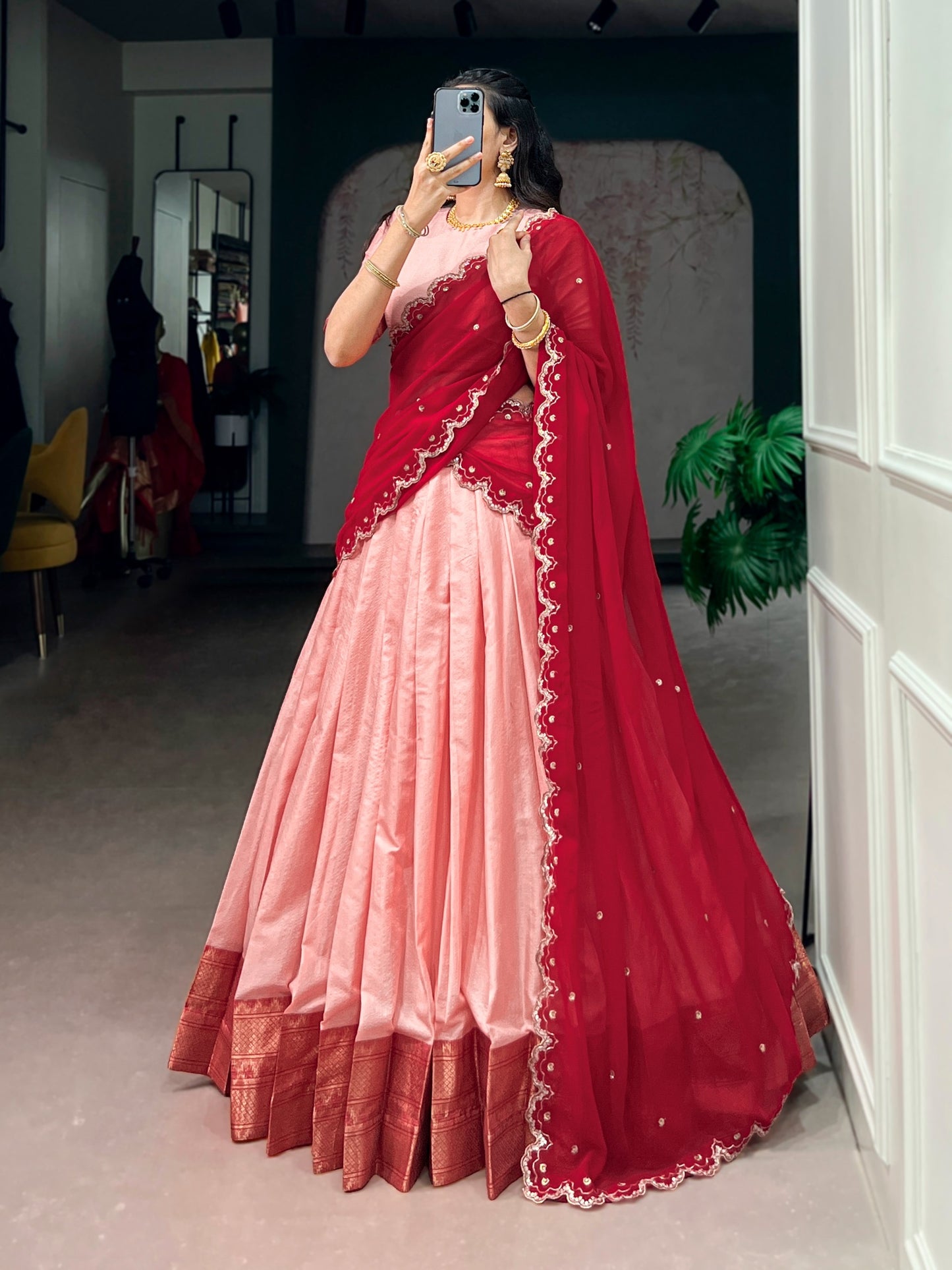Lehenga rose, rouge & doré