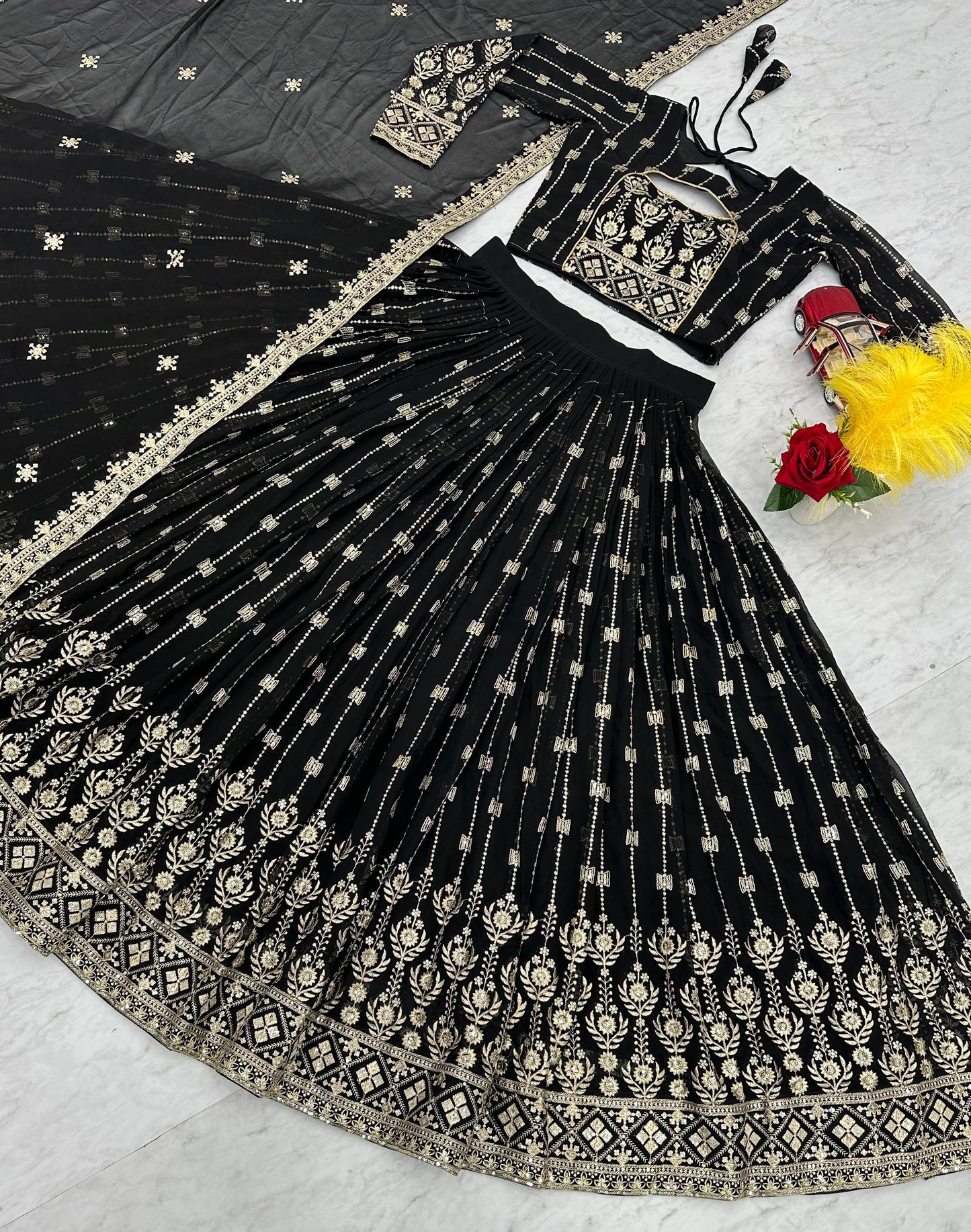 Lehenga noir & doré