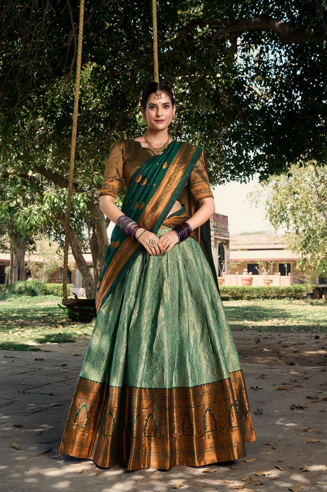 Lehenga design vert & doré