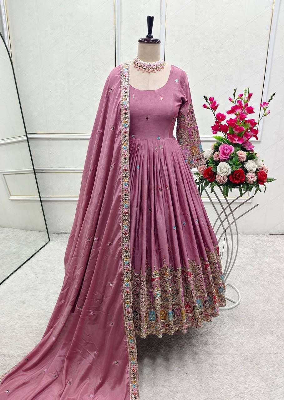 Robe parme & doré