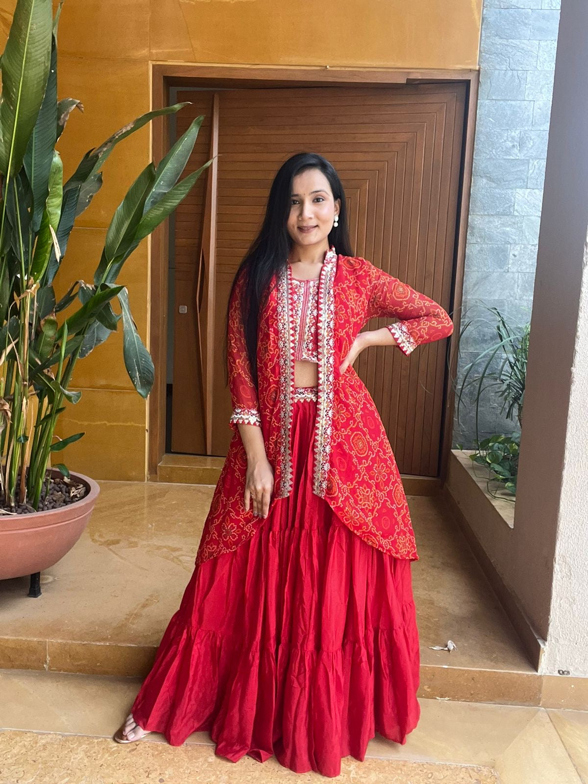 Lehenga rouge & doré