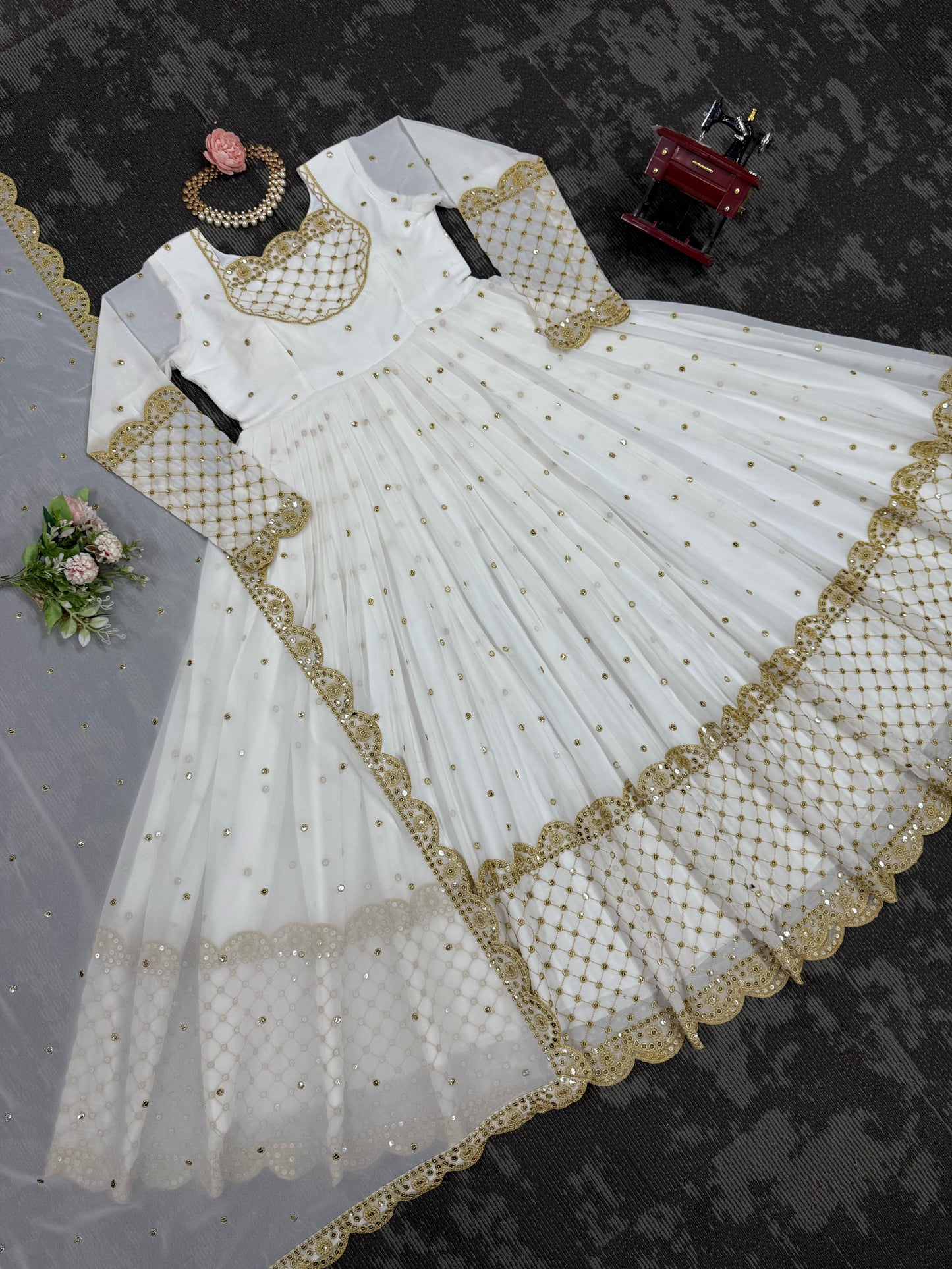 Robe indienne blanc & doré