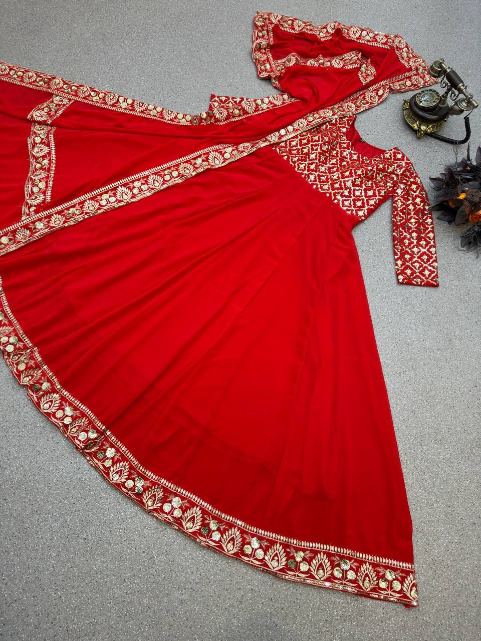 Robe indienne rouge & doré