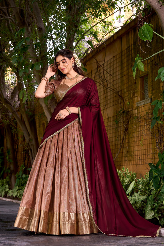 Lehenga doré & bordeaux