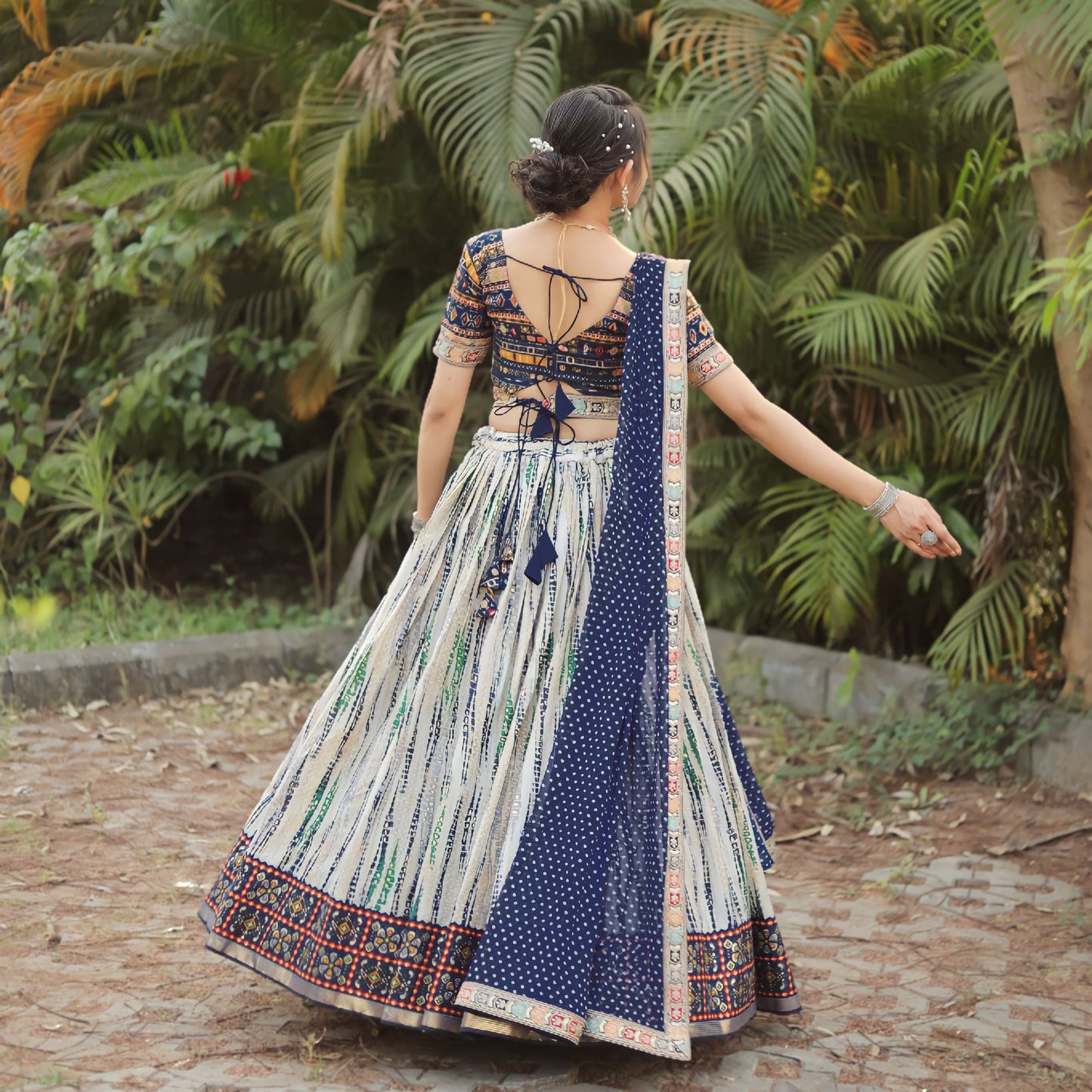 Lehenga design bleu