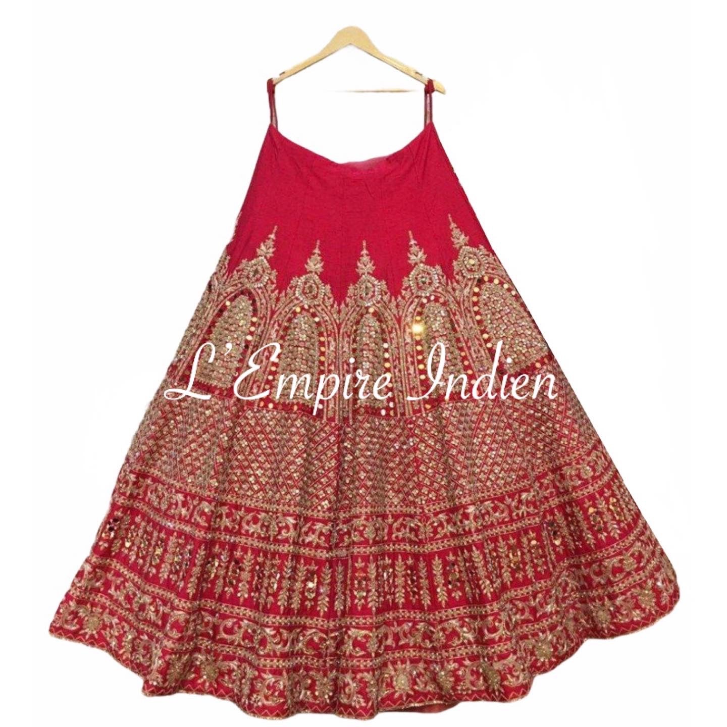 Lehenga rouge & doré