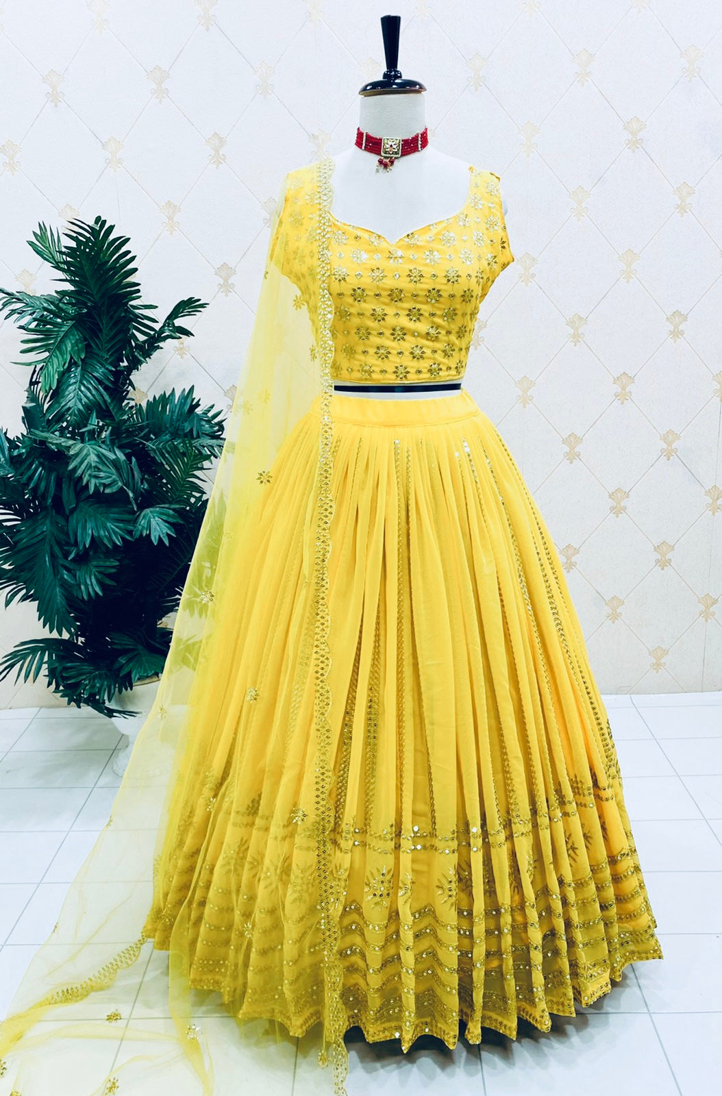 Lehenga jaune, doré & argenté