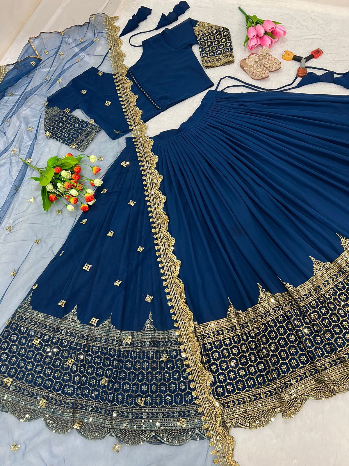 Lehenga bleu & doré
